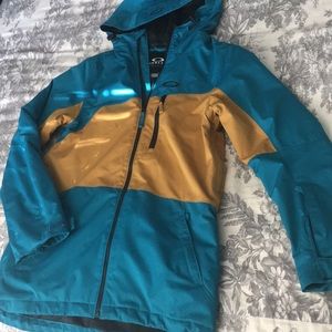 Oakley ski jacket, warm, dry, ready for slopes!